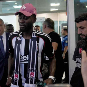 besiktasta ndidi ilk antrenmanina cikti grCulHq9