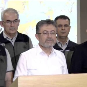 canakkaledeki orman yanginlarinda 4 supheli gozaltinda yangin kontrol altina aliniyor mxS8JQDd