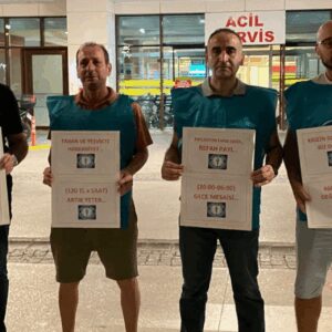 hukumetin memura teklif ettigi zamma hastane onunde protesto YJxOaXYS