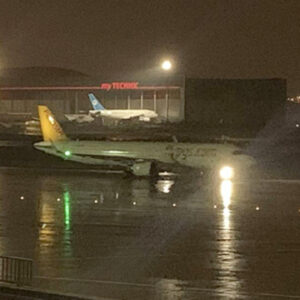 inis yapan ucaklara deprem uyarisi NsFaGy41