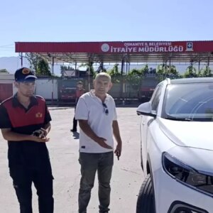 osmaniyede elektrikli otomobilin bagajinda mahsur kalan 5 kedi yavrusu kurtarildi lZ8OEjON