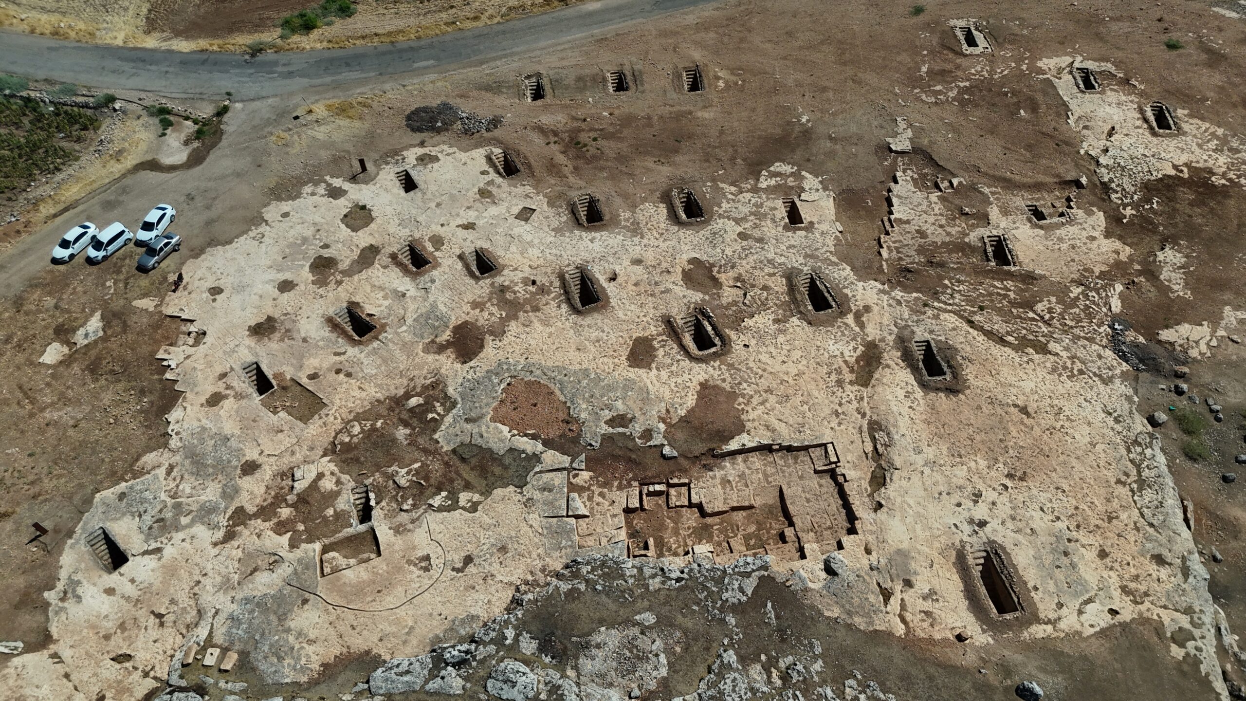 adiyamandaki tharsa antik kentinde 8 oda mezari bulundu 944lSJ4I