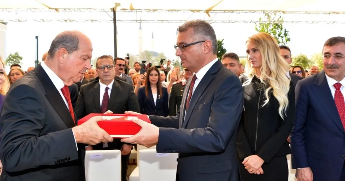 kktcde devir teslim tamam erhurman gorevi tatardan devraldi StiHTTDg.webp