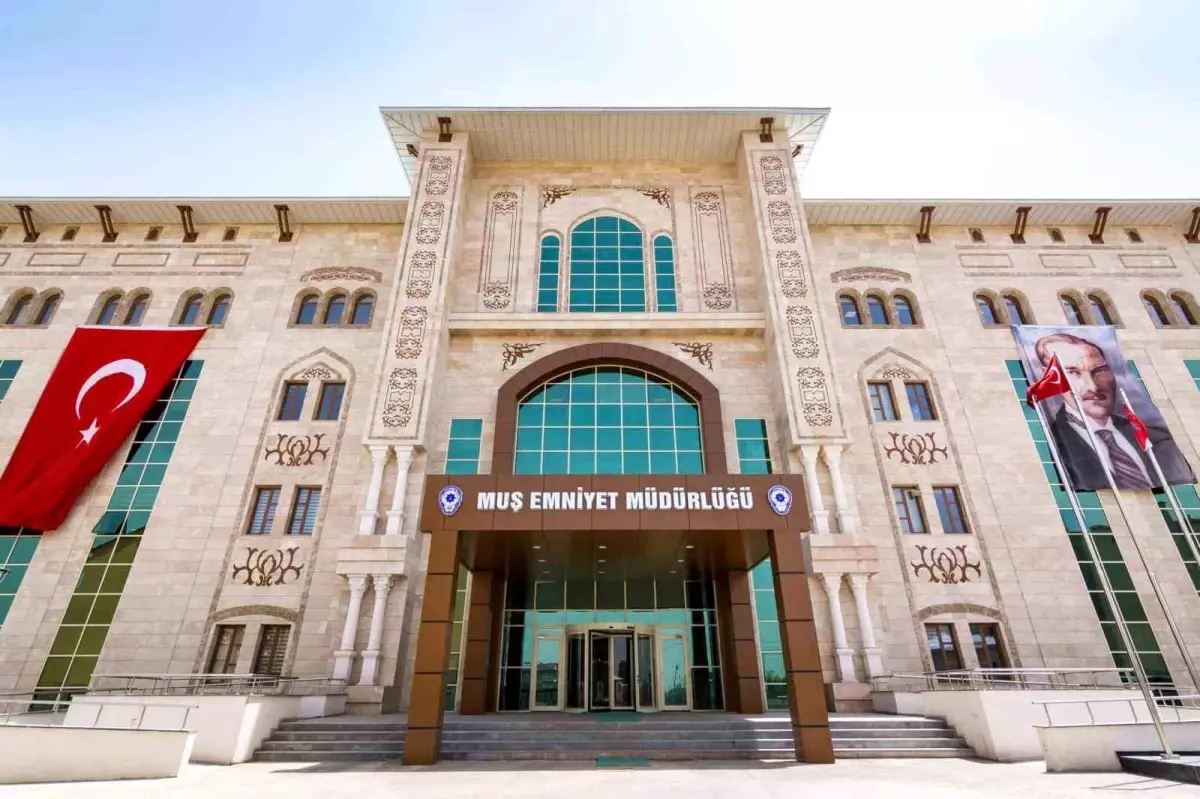 musta deas operasyonu 6 gozalti 5 tutuklama 9sa5Wmg9.jpg