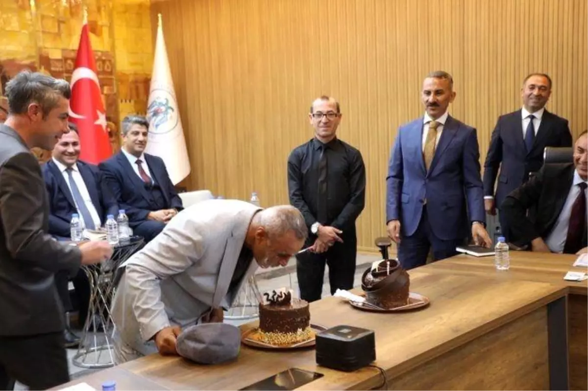 tuncay kapikirana dogum gunu surprizi CuiQYCi2