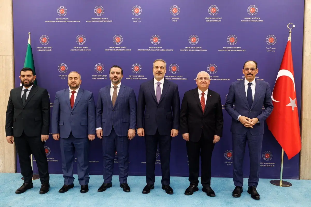 turk ve suriyeli yetkililer suriyenin toprak butunlugu icin bir araya geldi SWT6NiRE.jpg