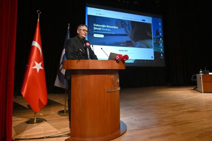 Anadolu Üniversitesi’nden Mikro Yeterlilikler Ekosistemi